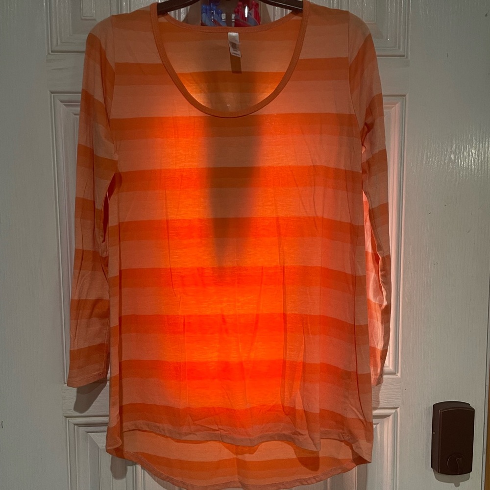 Orange lynnae